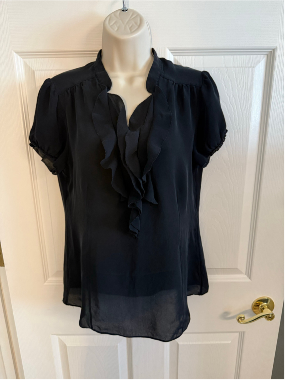 WHBM 100% Silk Ruffled V-Neck Short Sleeve Blouse Top EUC Black Size 8